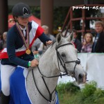 Beth Vernon (Gbr) et Falaza sont championnes d'Europe de saut d'obstacles à Jaszkowo en 2011 - ph. Camille Kirmann