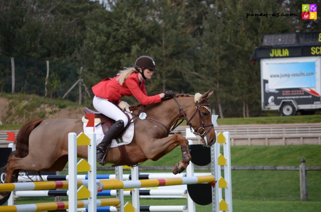 Julia Schacht et Tiara - ph. Camille Kirmann