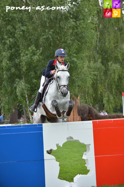 Avec l'étalon Juke Box du Buhot, Camille Conde Ferreira prend le départ de deux championnats d'Europe Poneys : Jaszkowo en 2011 et Fontainebleau en 2012 - ph. Poney As