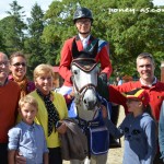 Arnaud et son entourage pour un bel anniversaire - ph. Camille Kirmann