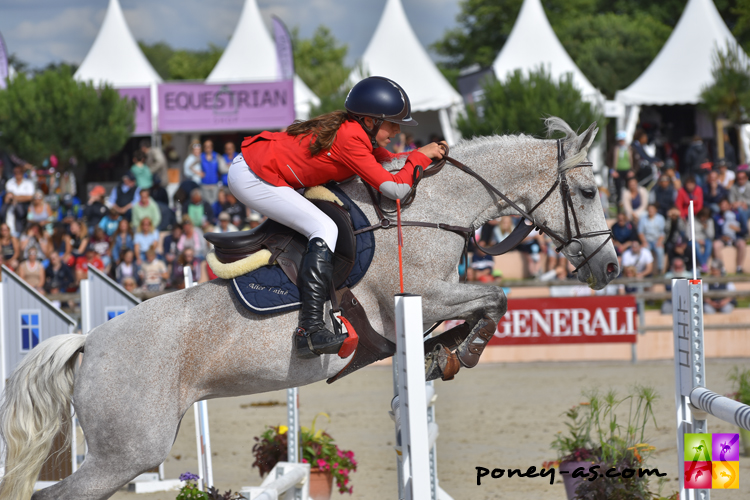 Alice Lainé et Simili de la Buqueuse*Litière Cheval.com - ph. Camille KIrmann