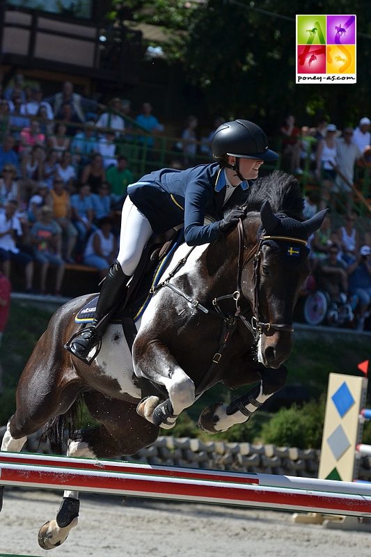 Cora Hirn (Swe) et Miskaun Harvey, médaillés de bronze - ph. Pauline Bernuchon