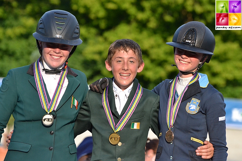 Le podium du jumping : Harry Allen (Irl), Kate Derwin (Irl) et Cora Hirn (Swe) - ph. Pauline Bernuchon