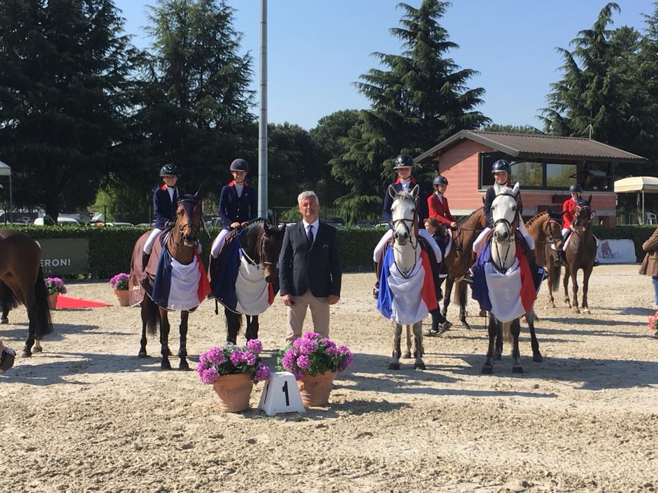 La France remporte la Coupe des nations Poneys (ph. FFE), mais ausi celle des Childrens et des Jeunes Cavaliers