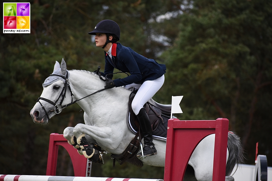 Iris de Fontenay et Une Muse d'Hurl'Vent - ph. Poney As