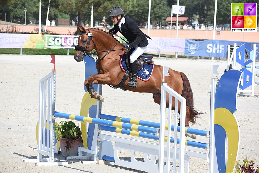 Champion des 4 ans D - Etadam d'Odival et Mathieu Laisney - ph. Poney As