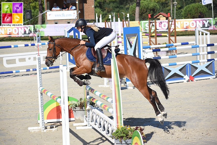 Doomy Star Porteron sous la selle de Gladys Secchiutti - ph. Poney As