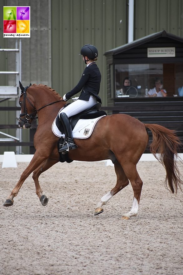 Julia Barbian (Ger) et Der Kleine Koenig 3 - ph. Poney As