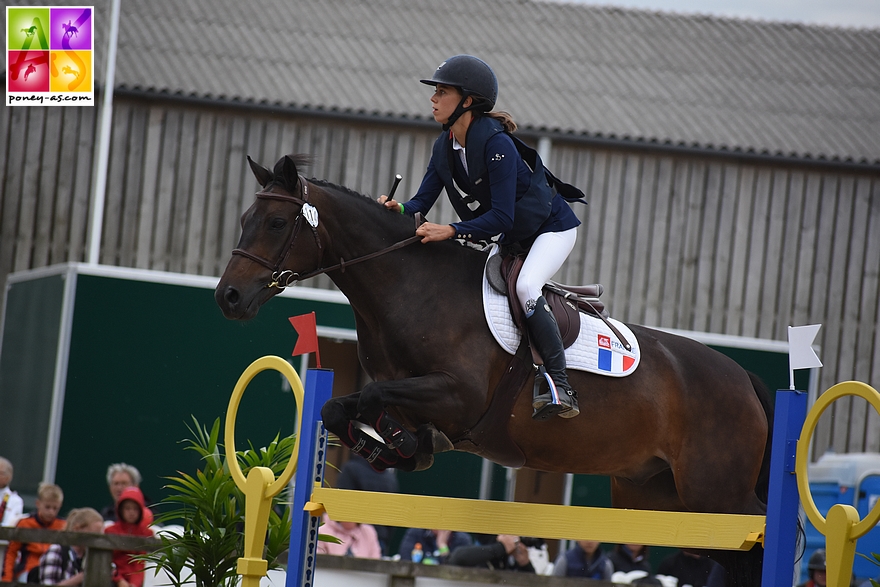 Léane Desmeure et Twinkle Toes Aluinn - ph. Poney As