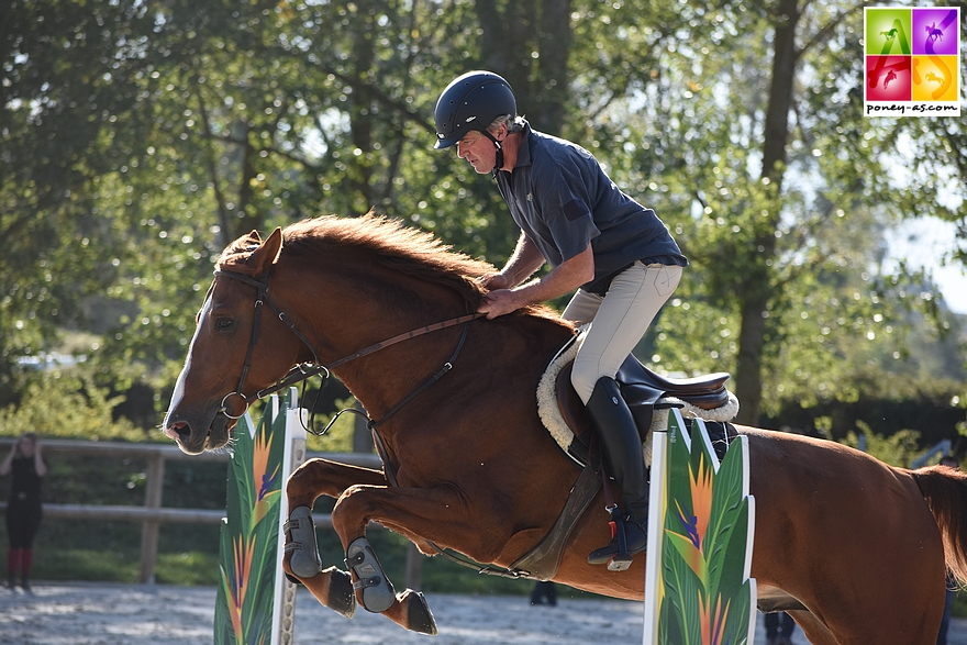 Christophe Berthier, gérant des Ecuries d'Anadé près de Tours qui organisera pour la première fois une TDA de CSO en avril - ph. Poney As