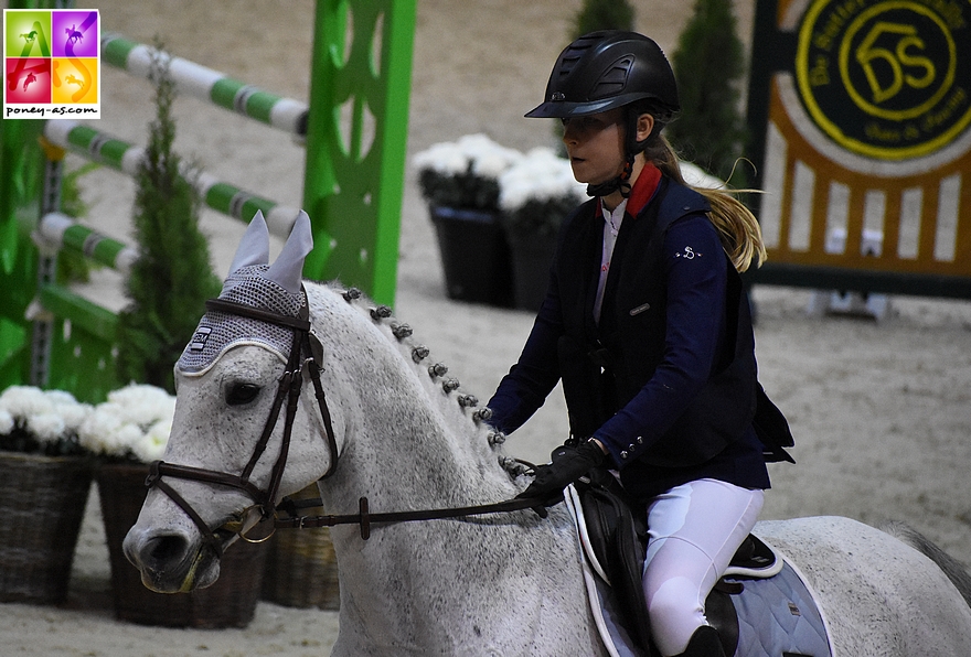 Ilona Mezzadri et Callas Rezidal Z n'ont pas commis la moindre faute du week-end et s'adjugent les deux épreuves - ph. Poney As