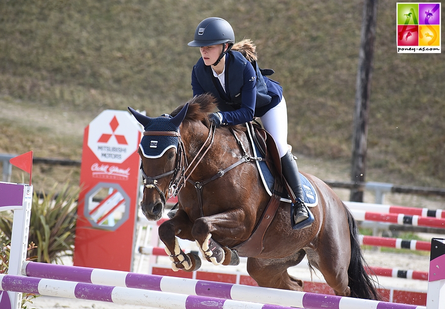 Avec Aquina d'Elle, Romane s'est classée 3e de l'As Elite de Saint-Lô il y a quelques jours - ph. Poney As