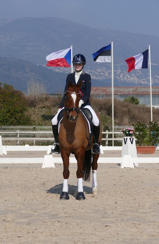 Bonneville Bourne en selle sur Fin C WE a remporté les 3 reprises du CDIP de Nice - ph Nolwenn Rouxel.