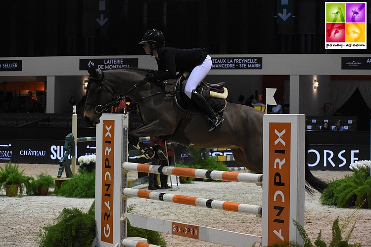 Louise et United, ici sur la Super As du Jumping de Bordeaux - ph. Poney As