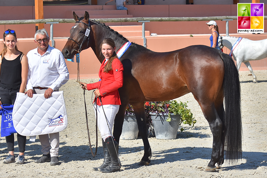 Avec 3 excellentes note dont un 18 à l'obstacle, Goethe d’Uriat remporte le championnat des 3 ans Sport FPPCF - ph. Poney As