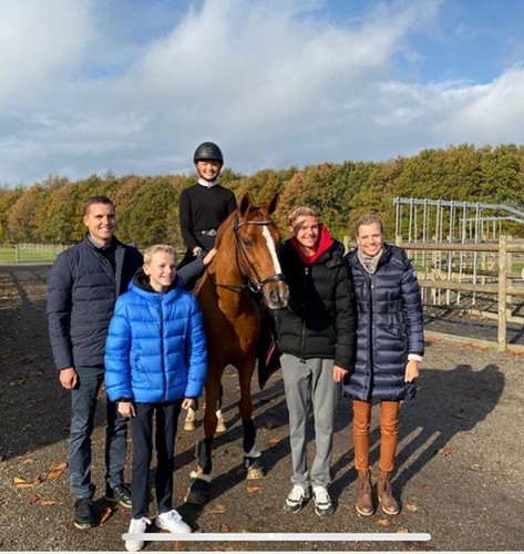 Adriano B passe dans le smains de la jeune Sophia Boje Obel Jørgensen - ph. famille Obel Jørgensen