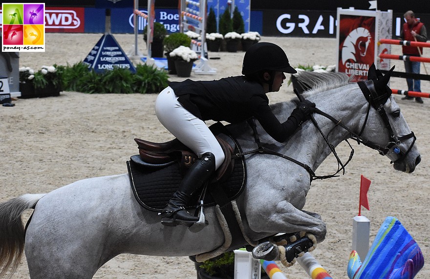 Au terme d'un parcours sans faute et efficace, Emma Méric et Venise des Islots se sont classées 5e de la première épreuve internationale de Lyon - ph. Poney As