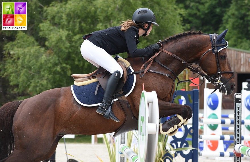 Pénalisés de 4 points, Jeanne Hirel et Vedouz de Nestin s'imposent dans le Grand Prix As Excellence de Saint-Orens - ph. Poney As