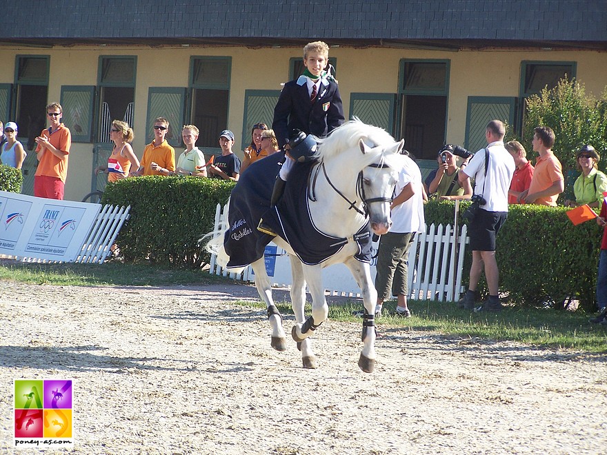 Filippo et Dexter se classeront 7e ex de la finale individuelle - ph. Poney As