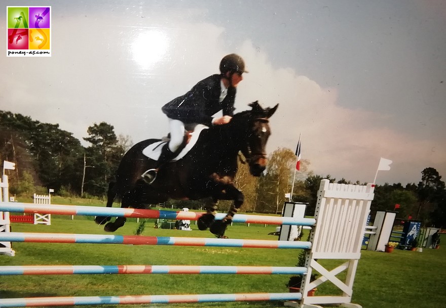 Première édition du BIP en 2001 : Pierre-Alain Mortier et Chaveta II remportent haut la main le Grand Prix national - ph. Poney As