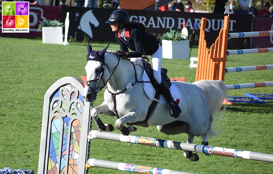 Lola Brionne et Clémentine - ph. Poney As