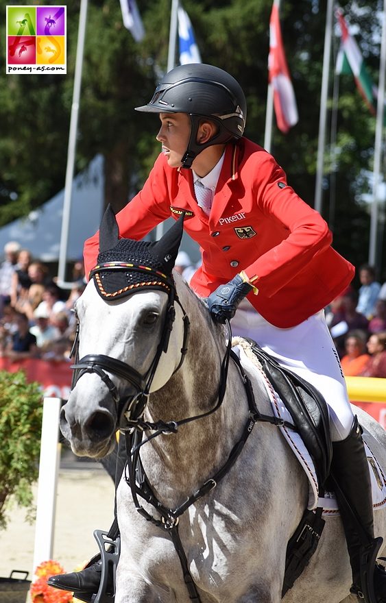 L'Allemand Magnus Schmidt remporte le Grand Prix du CSIOP avec la complicité d'An Angel - ph. Poney As