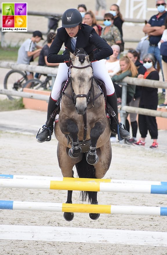 L’étalon D’Angelo Der Lenn est vice-champion avec Lisa Vizor. S’il peut être pendouillard devant, ce bon poney de sport a montré des moyens, un côté très compétitif, toujours prêt à bien faire – ph. Poney As