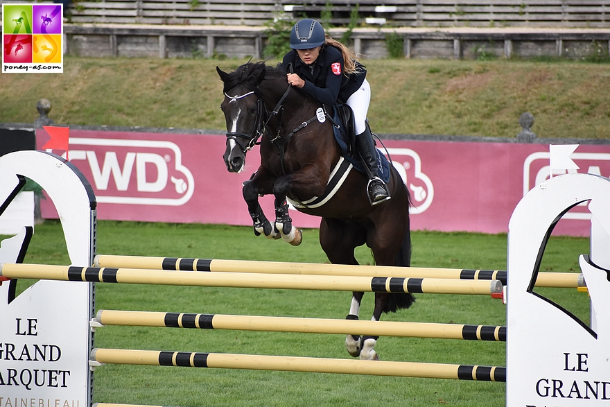 Carlotta Terhörst et Velvetino, 7e du Grand Prix du CSIOP de Fontainebleau en août dernier, s’emparent du Grand Prix du CSIP de Chevenez – ph. Poney As