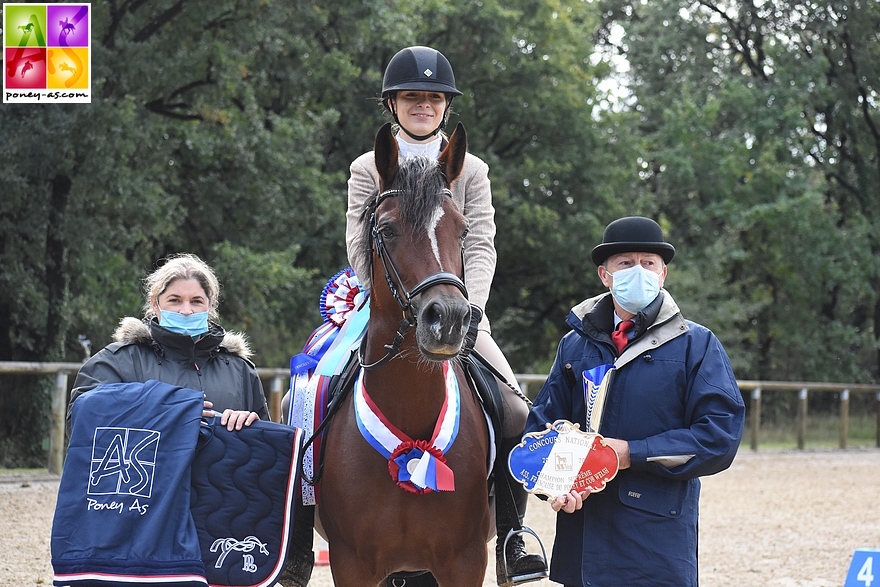 Billie Jean Cherry remporte le championnat Suprême des épreuves montées - ph. Poney As