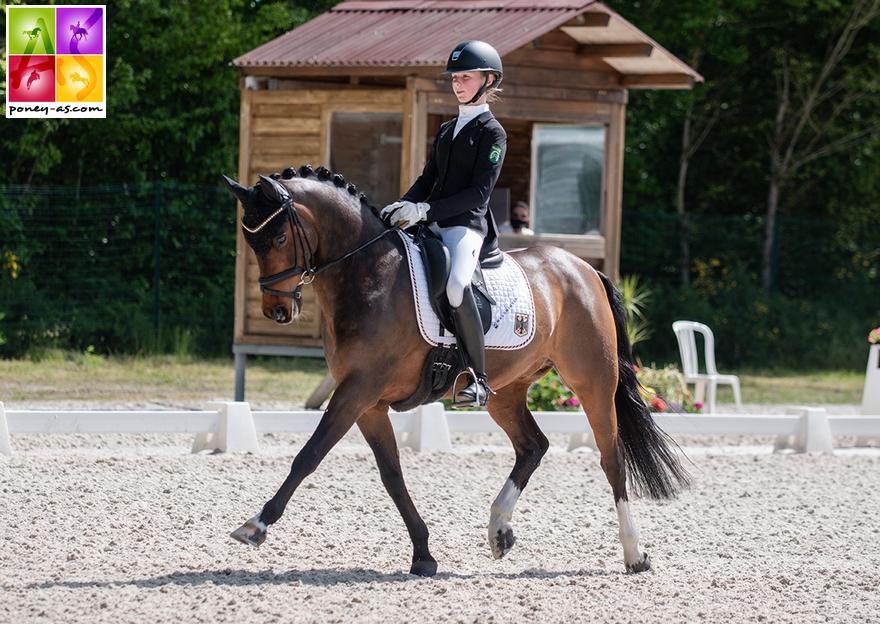 L’Allemande Julie Sofie Schmitz-Heinen et Carleo Go - ph. Marine Delie