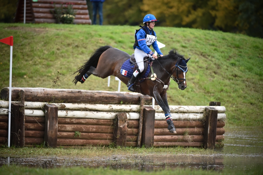 Maé Rinaldi et Boston du Verdon sur le cross du CCIP de Montelibretti. Pour sa première sélection internationale, le couple tricolore s'offre une magnifique victoire - ph. coll. privée