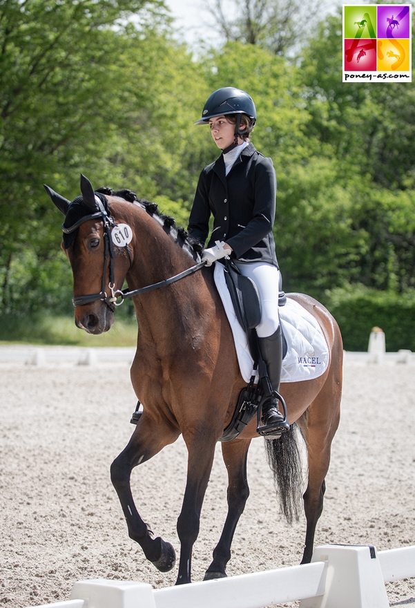 Valentine Bineau et sa nouvelle recrue Brouwershaven Uthopia II - ph. Marine Delie