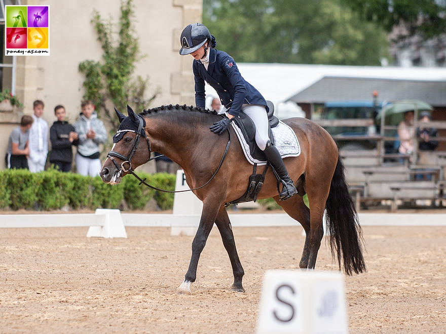 Maé Rinaldi et Boston du Verdon : en tête après le test du dressage... - ph. Marine Delie