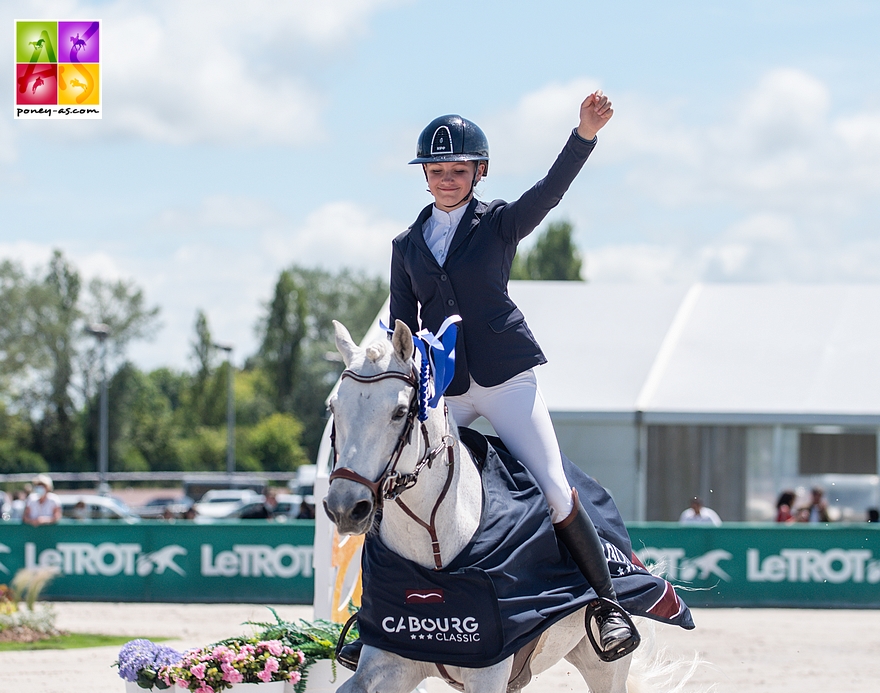 Anna Szarewski et Vaughann de Vuzit mettent à leur actif une victoire dans le Grand Prix du CSIP de Cabourg – ph. Marine Delie