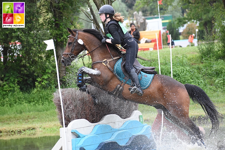 Annelise Pillot et De Mensinghe's Alex mettent à leur actif le Grand Prix de Saint-Mars-d'Outillé – ph. Poney As