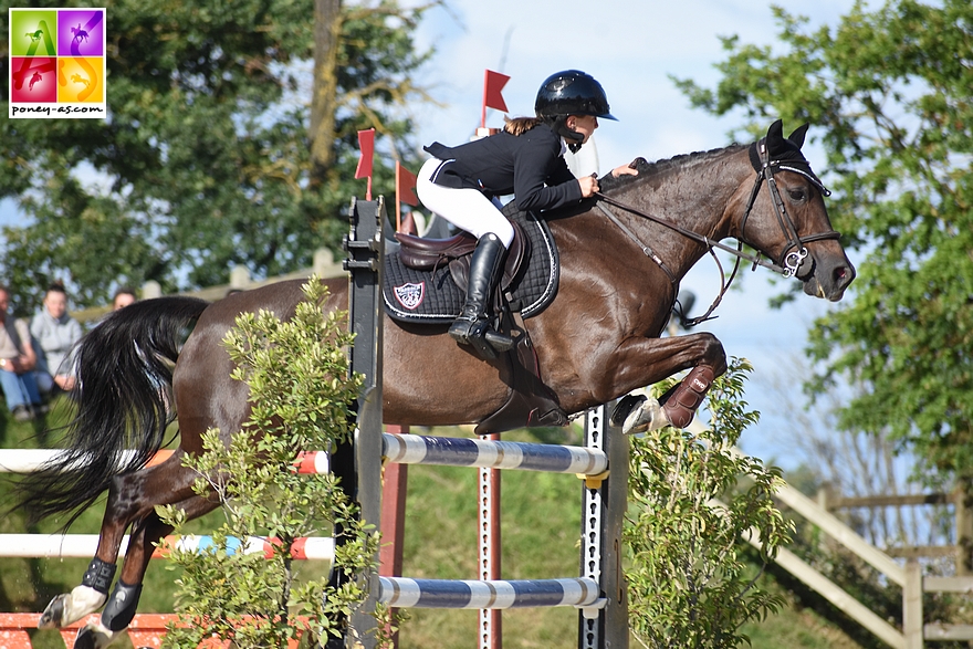 Lola Llanas et Tralala des Salines s’imposent dans la Vitesse de la TDA d’Ascain – ph. Poney As